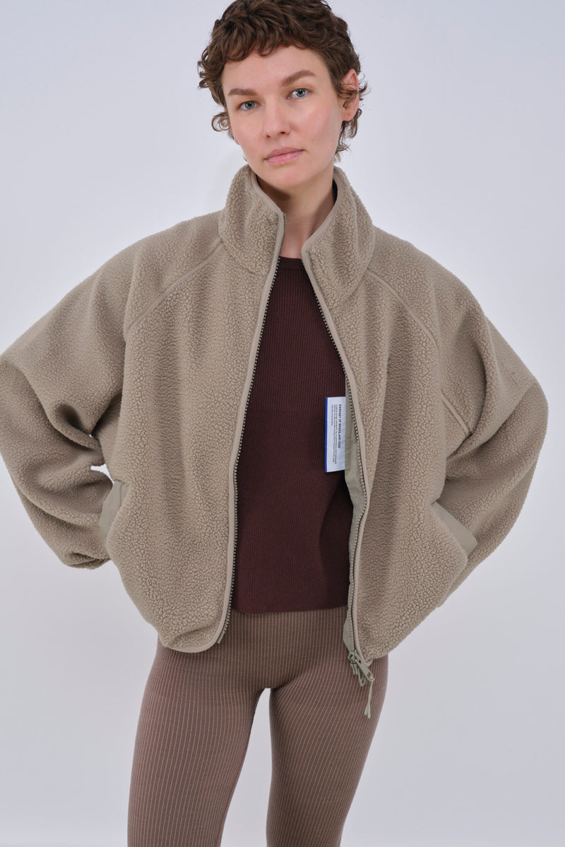 CALI FLEECE JACKET - PALE OLIVE
