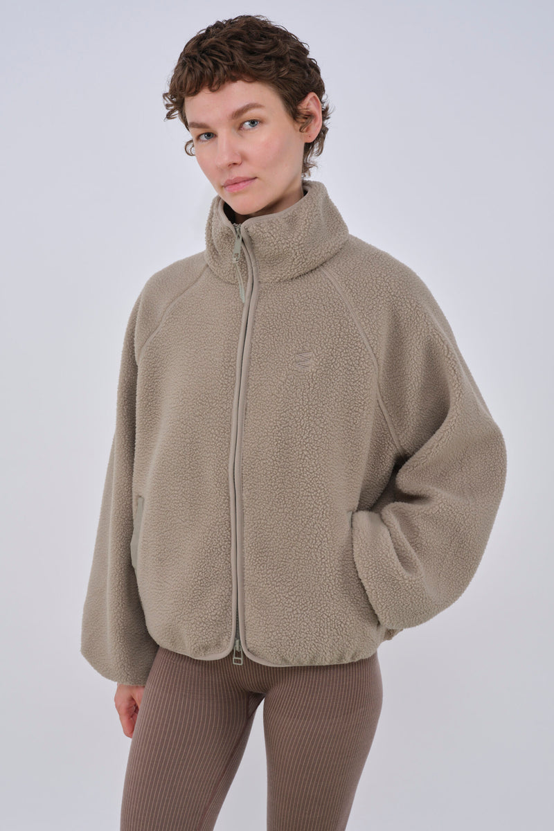 CALI FLEECE JACKET - PALE OLIVE