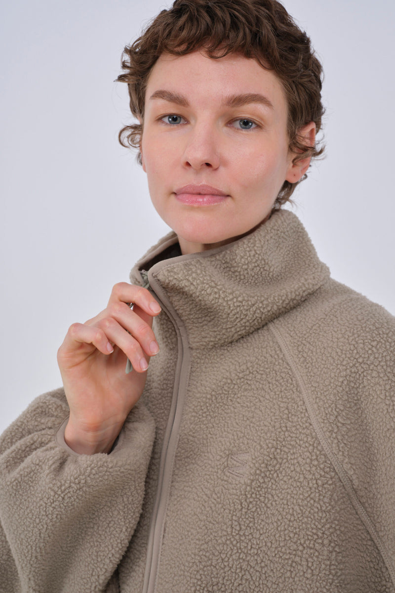 CALI FLEECE JACKET - PALE OLIVE