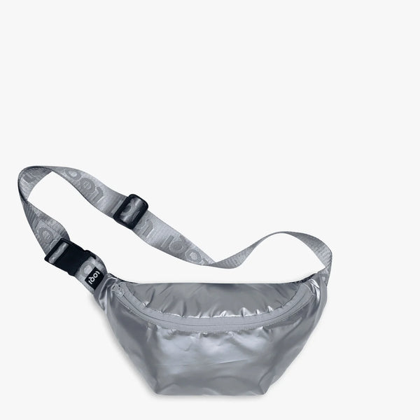 METALLIC Silbrige Gürteltasche