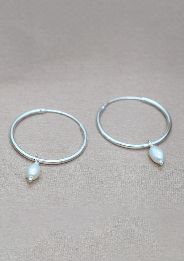 OHRRINGE KREOLEN MIT PERLE STERLINGSILBER