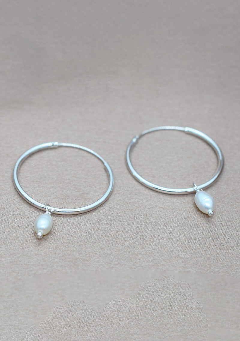 OHRRINGE KREOLEN MIT PERLE STERLINGSILBER