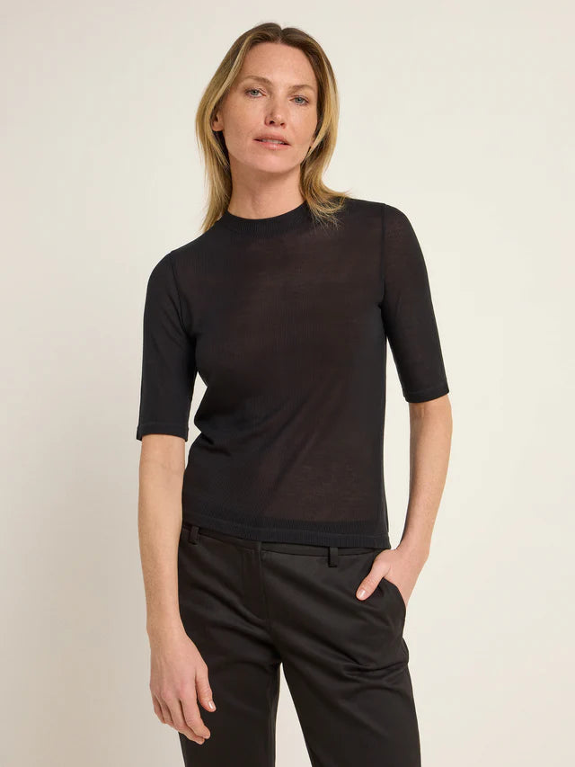 STEHKRAGENSHIRT aus TENCEL™ Lyocell - Schwarz