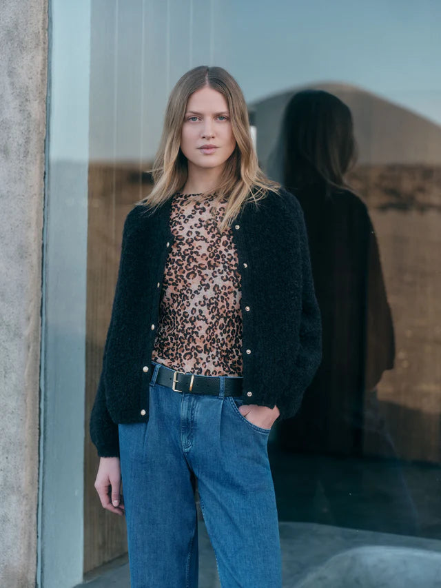 Stehkragenshirt aus TENCEL™ - Leo Print