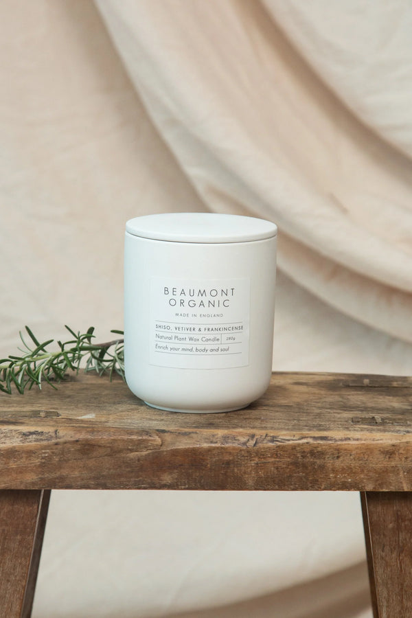 Shiso Vetiver & Weihrauchkerze in Keramik – 280 g