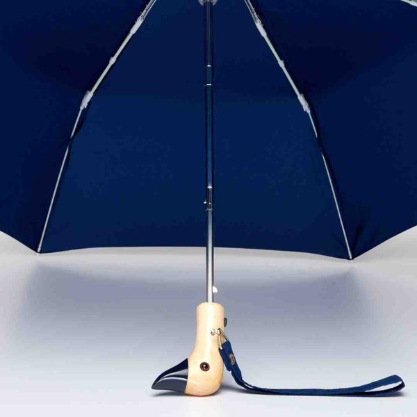 Marineblauer, windbeständiger, umweltfreundlicher Entenschirm
