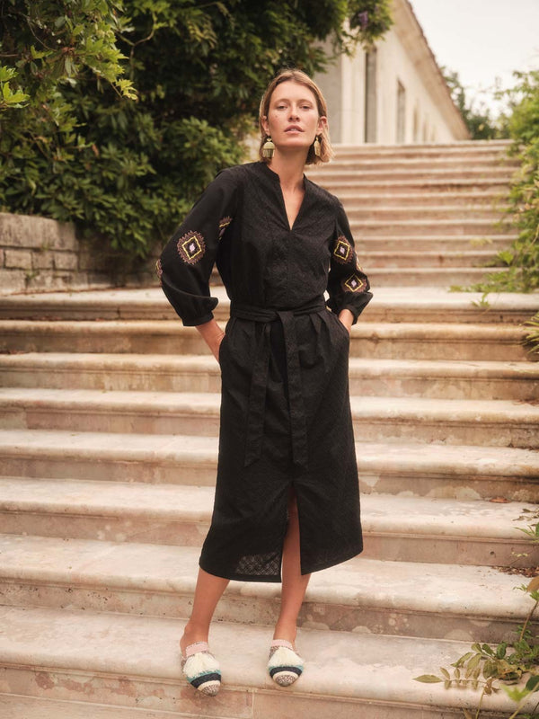 Midikleid mit Stickerei - Schwarz